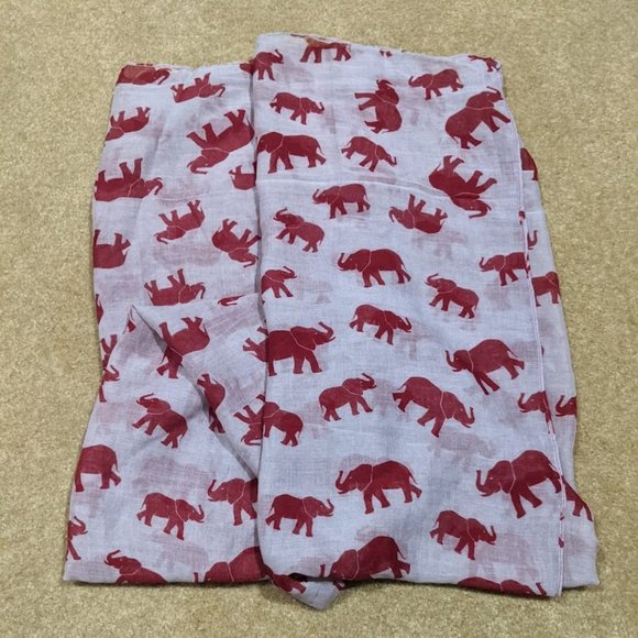 Red Elephant Scarf - Picture 5 of 5